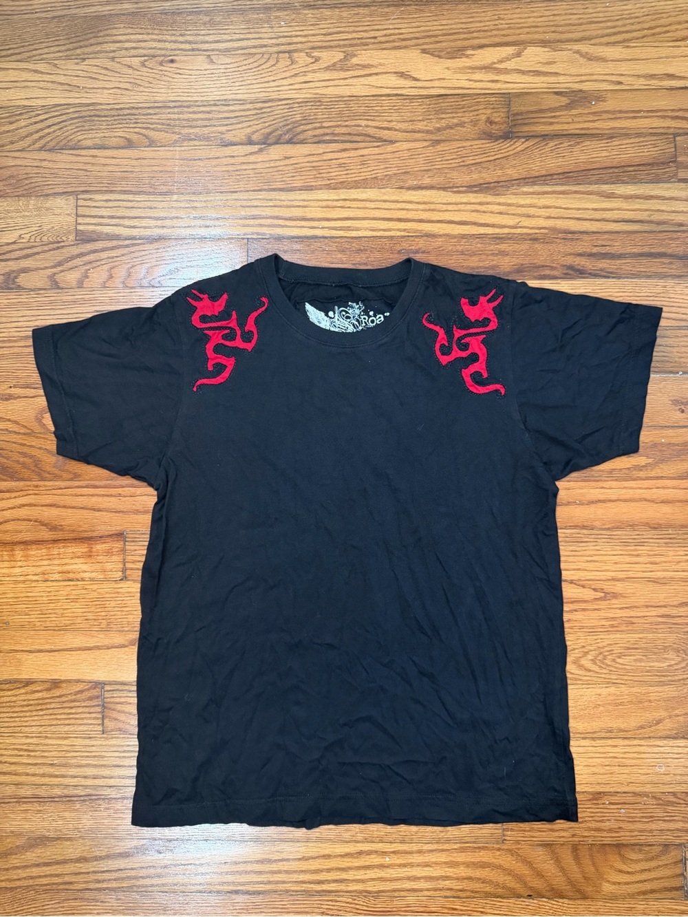 Vintage Roar Clothing tribal dragon graphic T-shirt